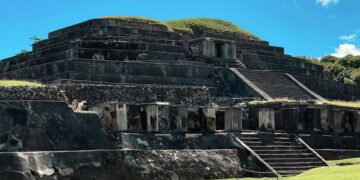 image of the tazumal ruins illustrates it as a visitor destination
